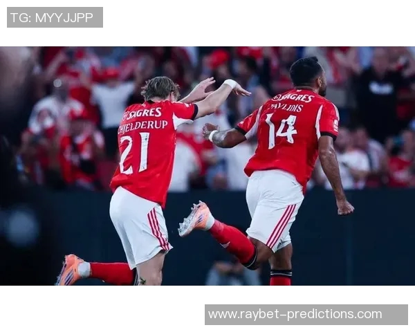 本菲卡大胜波尔图4-0震惊全场赛后点评引发热议